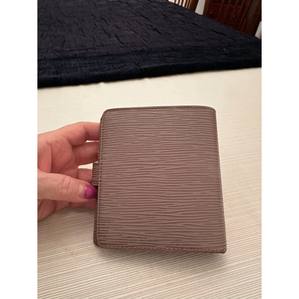 Louis Vuitton Lavender Epi Leather Compact Snap Wallet - Picture 4 of 14